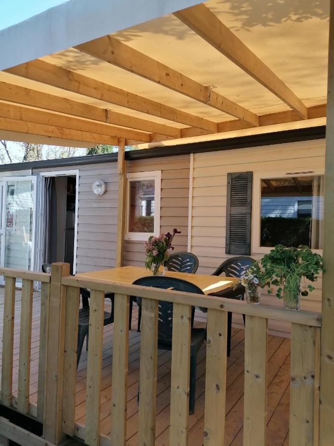 Mobil Home Tout Confort 6 Personnes Climatise Au Pied Du Luberon Ла Рок д'Онтерон Екстериор снимка