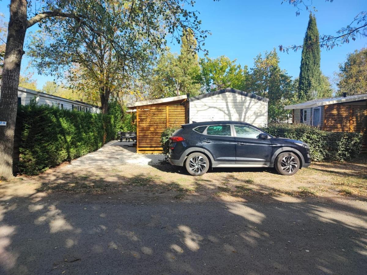 Mobil Home Tout Confort 6 Personnes Climatise Au Pied Du Luberon Ла Рок д'Онтерон Екстериор снимка